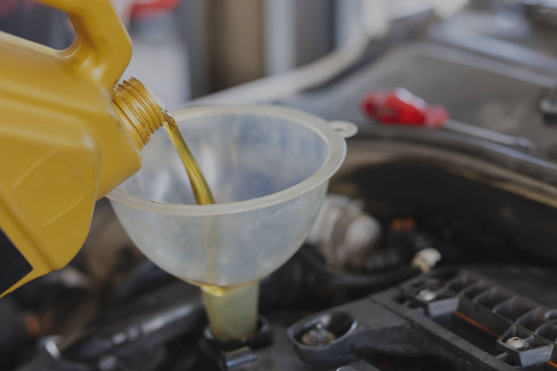 ¿Cuándo hay que cambiar el aceite del coche?