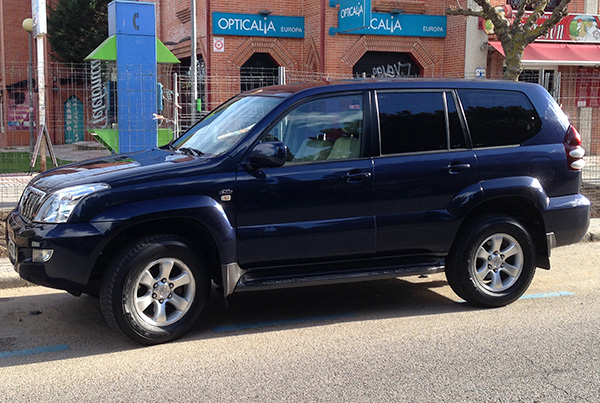 velozitas_land_cruiser