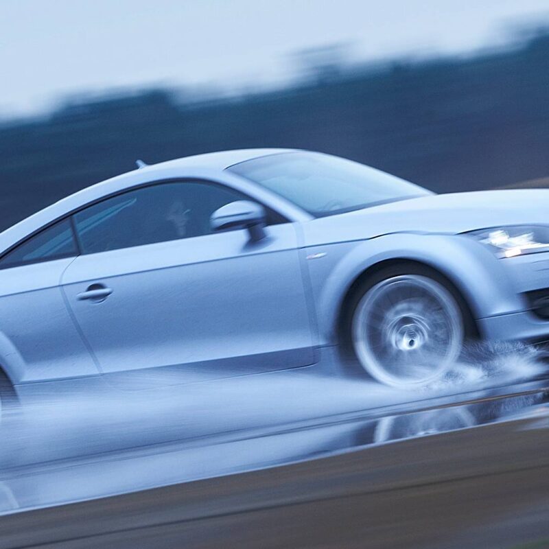 Conducir sobre mojado